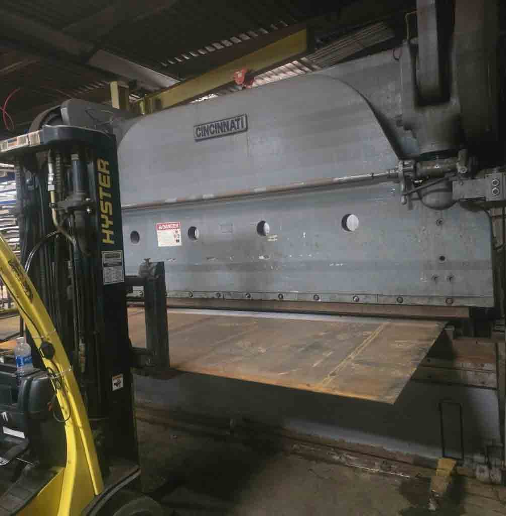 Heavy-duty press brake forming steel plate